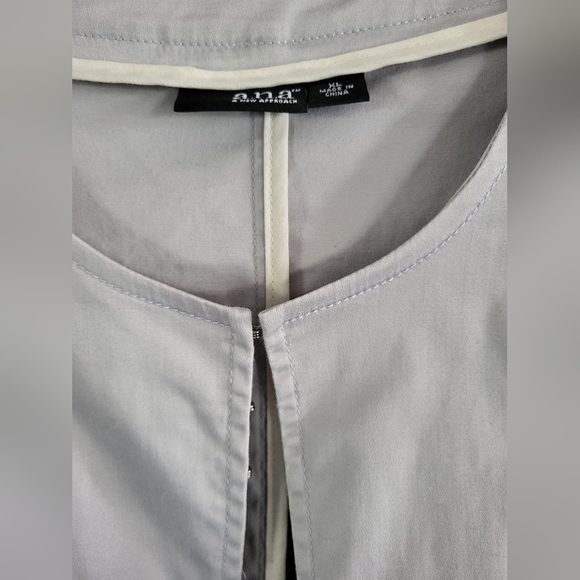 ANA jacket & blouse set - Picture 4 of 9